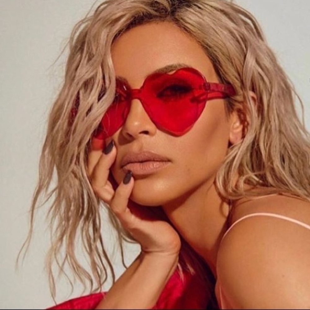 Cute Heart Shaped Trendy Sunglasses Hot Shades